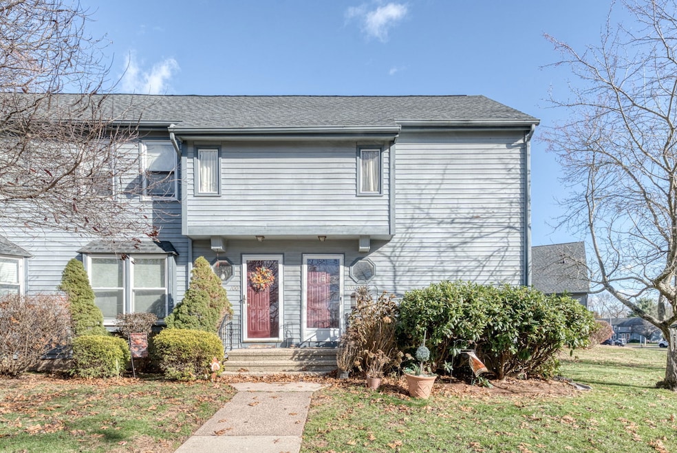 1 Abbott Rd unit 101, Ellington, CT 06029 - photo 1