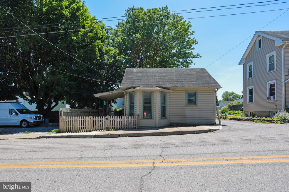 308 W 3rd St, Waynesboro, PA 17268 - photo 1
