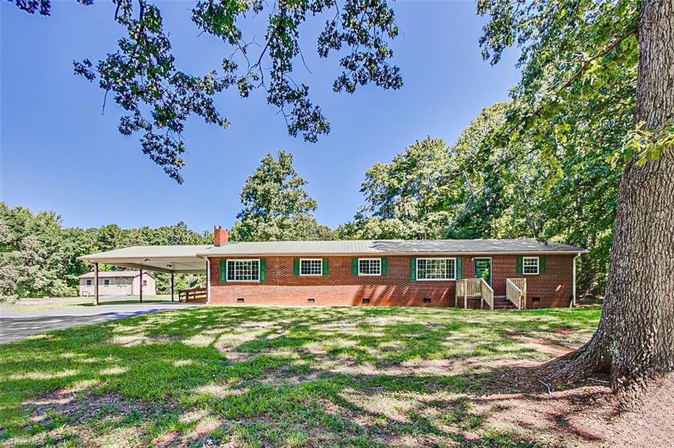 219 Oak View Ln, Asheboro, NC 27205 - photo 1