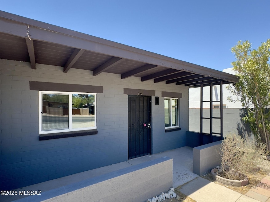 919 N Columbus Blvd unit 3, Tucson, AZ 85711 - photo 1