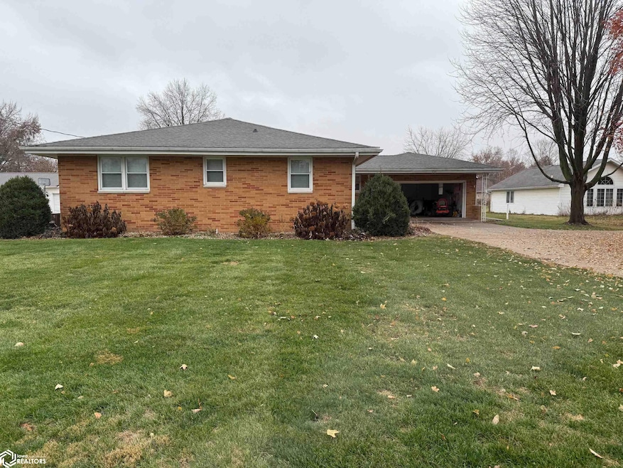 1012 Main St, Mediapolis, IA 52637 - photo 1