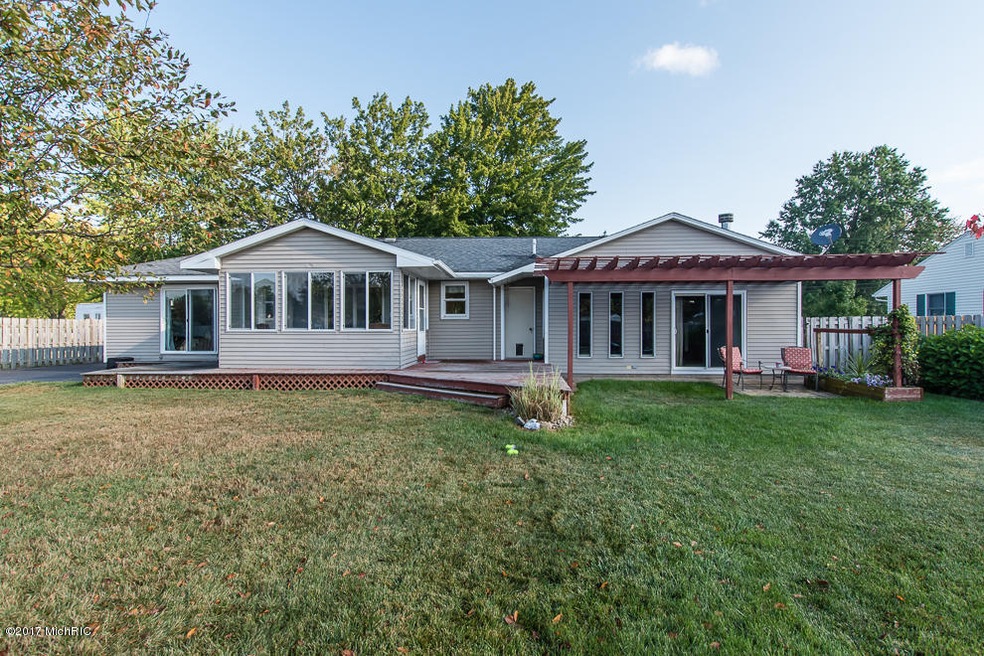 2515 Mapleview Ave, Portage, MI 49024 - photo 1