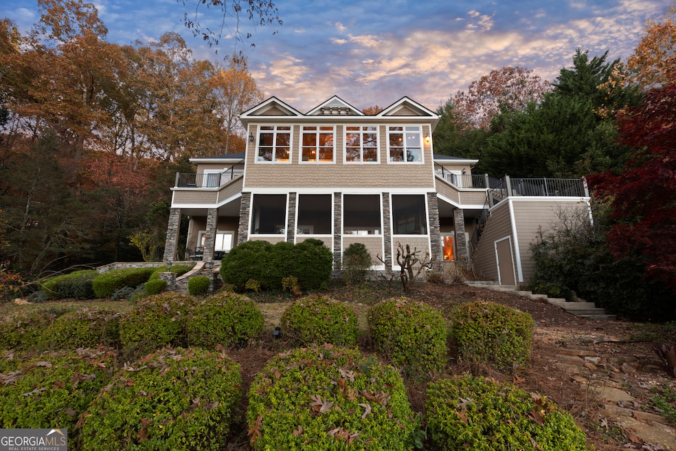 For Sale $978,000 • Co-Listing Agent