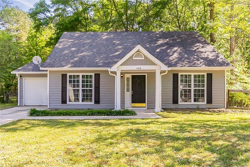 1618 Picadilly Ct NE, Conyers, GA 30013 - photo 1