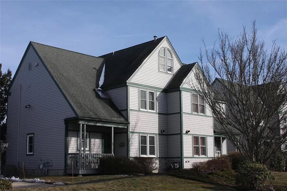 70 Houston Ave, Newport, RI 02840 - photo 1