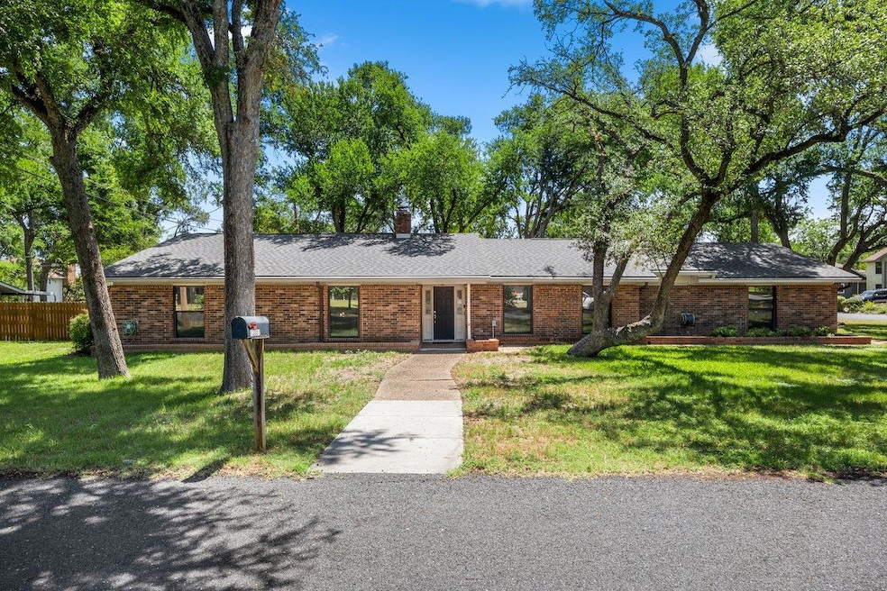 Under Contract $574,900