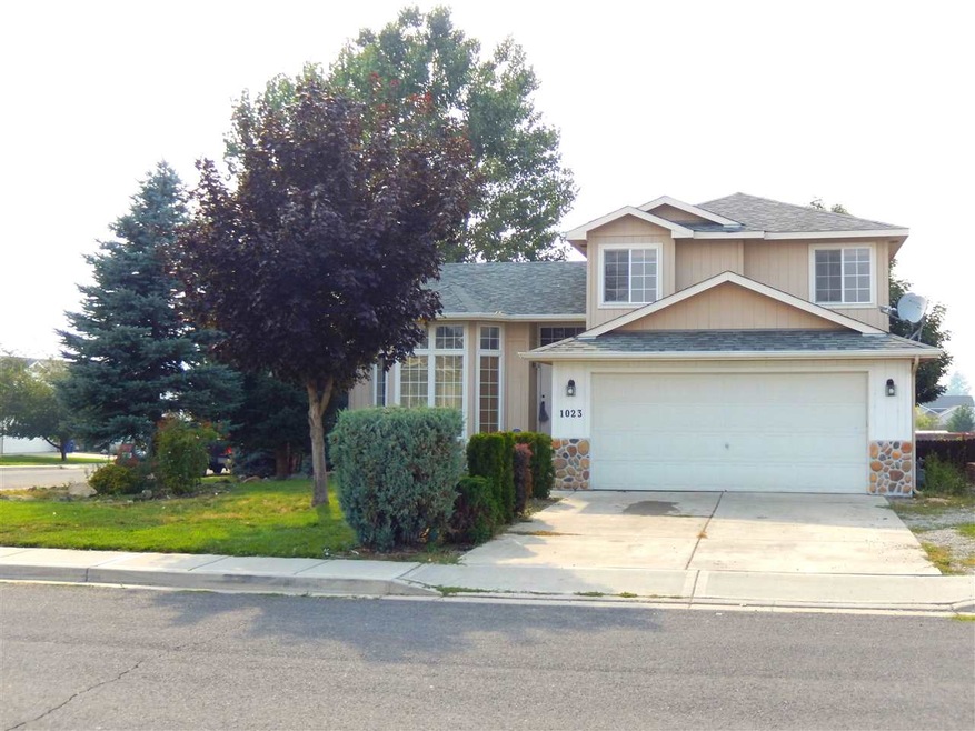 1023 N Stanley St, Medical Lake, WA 99022 - photo 1