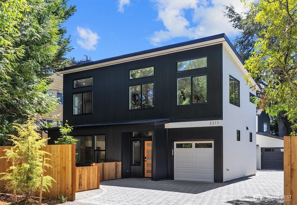 Sold $799,950 • Co-Listing Agent