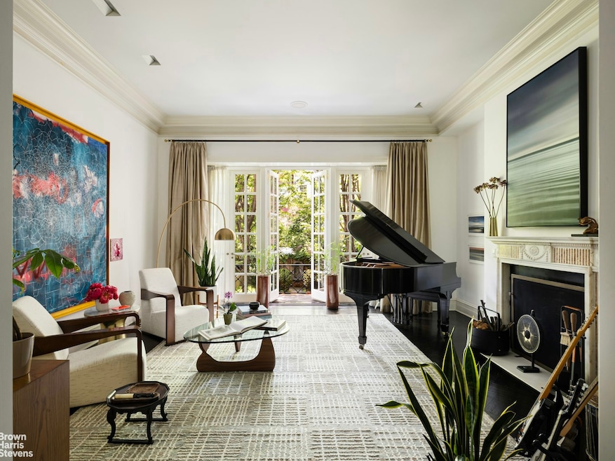 208 E 62nd St, New York, NY 10065 - photo 1