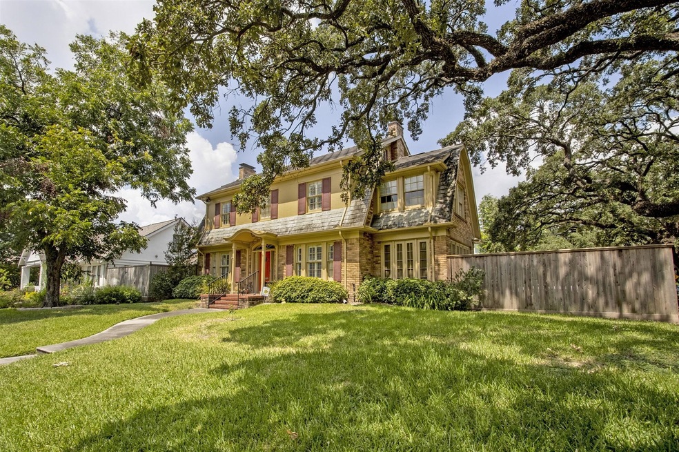 1602 Missouri St, Houston, TX 77006 - photo 1