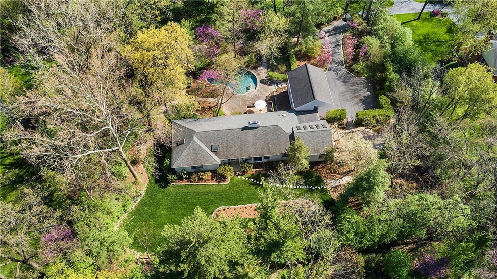 This is an aerial view taken of the property in Sp