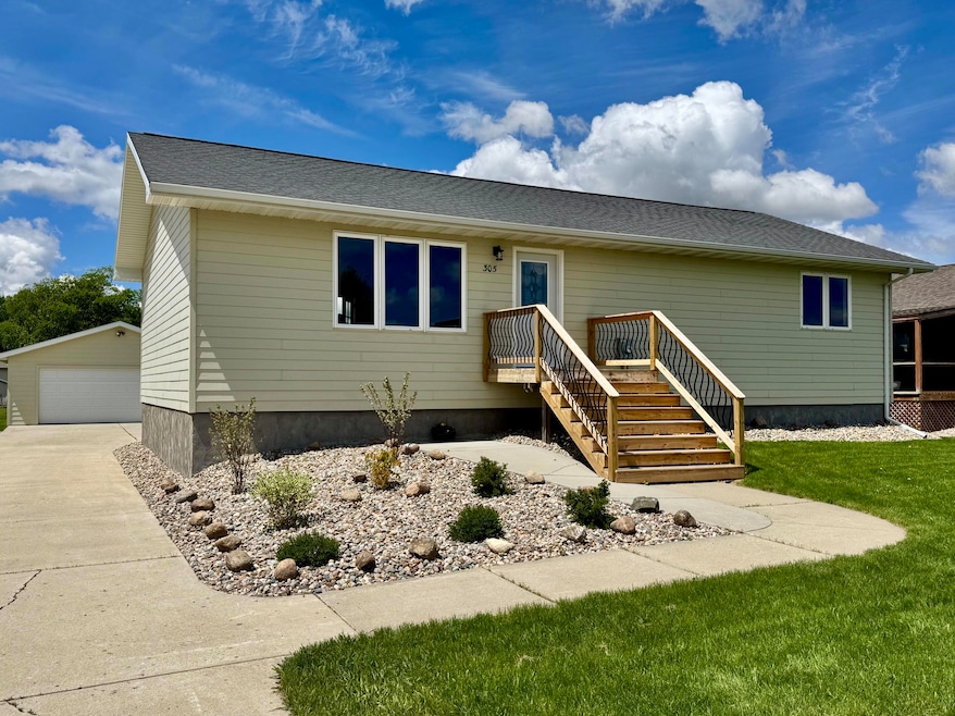 For Sale $349,900 • Co-Listing Agent