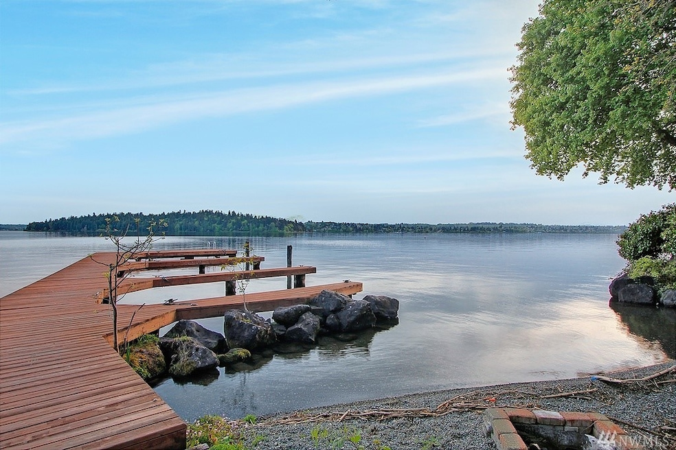 24 Holly Ln, Mercer Island, WA 98040 - photo 1