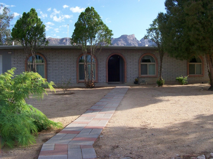 001 Front walk MLS 1