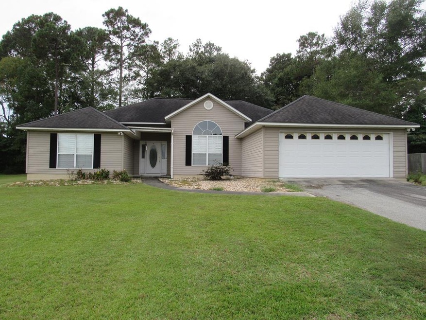 320 Pearson Ln, Douglas, GA 31533 - photo 1