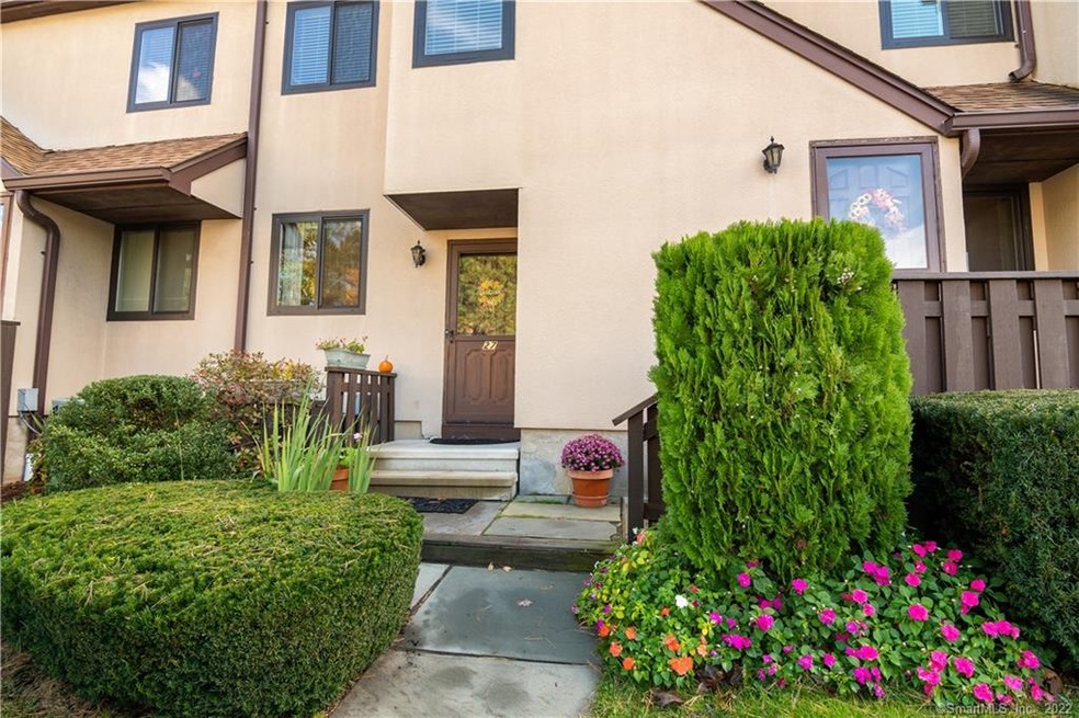 16 Bouton St E unit 27, Stamford, CT 06907 - photo 1