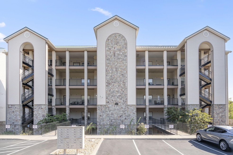 Pending $389,000 • Co-Listing Agent