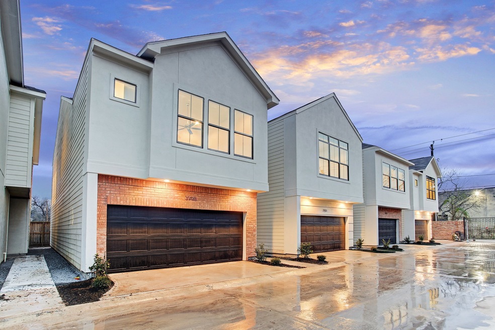 3915 Tulane Oak Dr, Houston, TX 77018 - photo 1