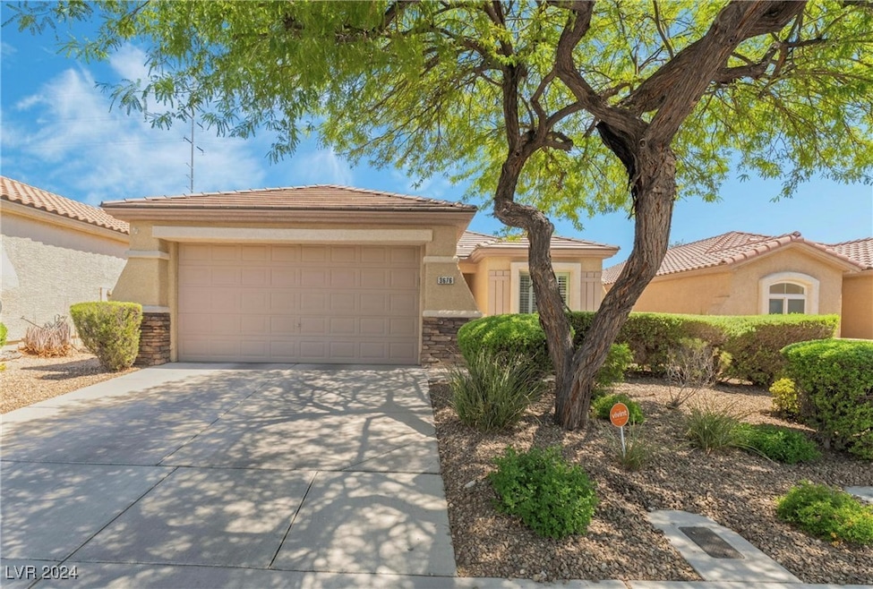 3676 Moonlit Rain Dr, Las Vegas, NV 89135 - photo 1