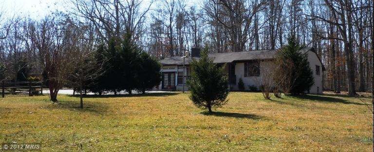 8408 Leeds Manor Rd, Amissville, VA 20106 - photo 1