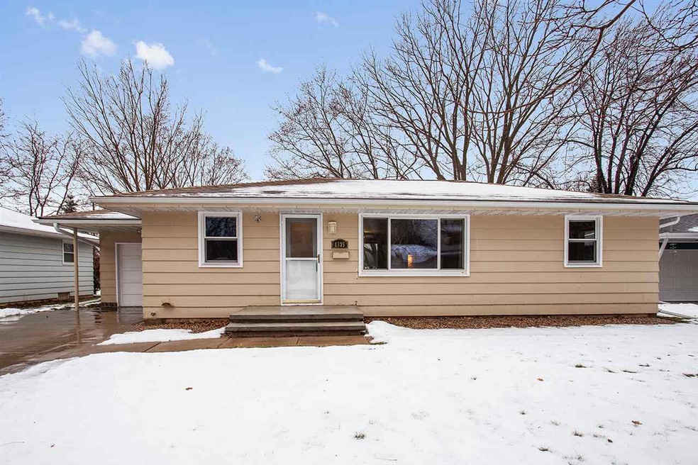 1735 N Elinor St, Appleton, WI 54914 - photo 1