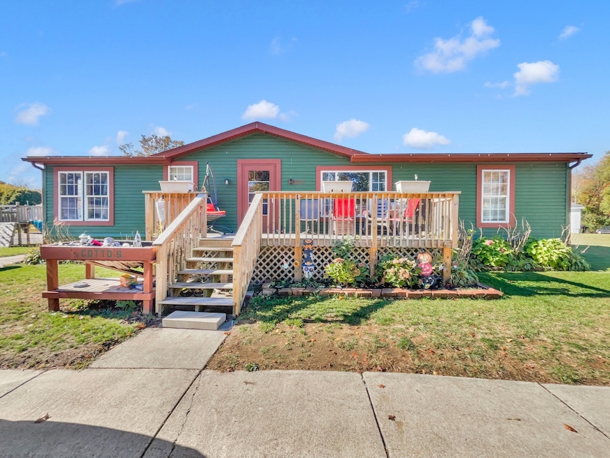 2500 Mann Rd unit 421, Clarkston, MI 48346 - photo 1