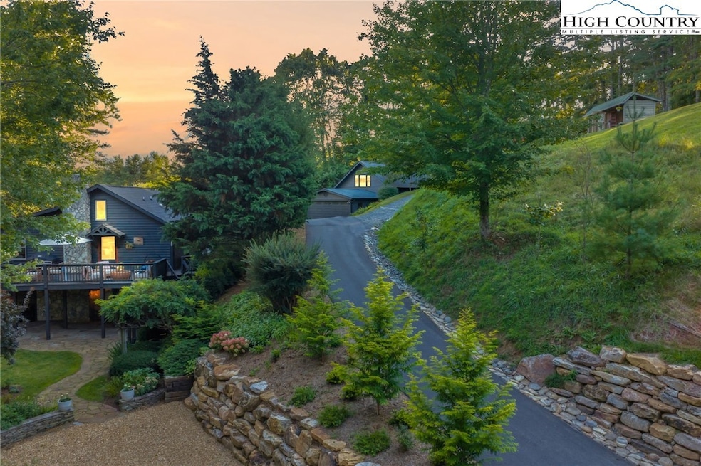 The best of country living- versatile main and guest homes, room to build, and space for gardens, chickens, and more.