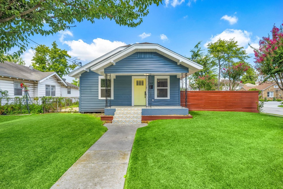 1823 Studewood St, Houston, TX 77008 - photo 1