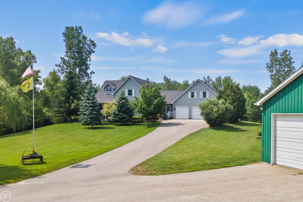 5163 Dove Rd, Kimball, MI 48074 - photo 1