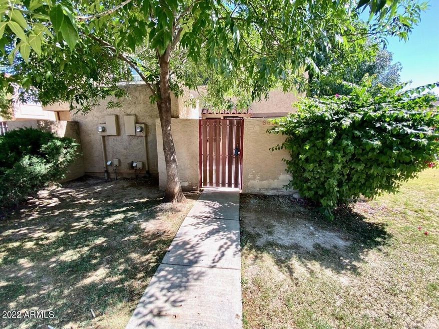 6856 W Devonshire Ave unit 258, Phoenix, AZ 85033 - photo 1