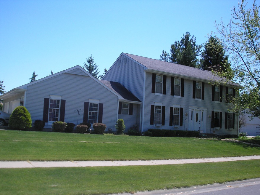 4688 Maple Hollow