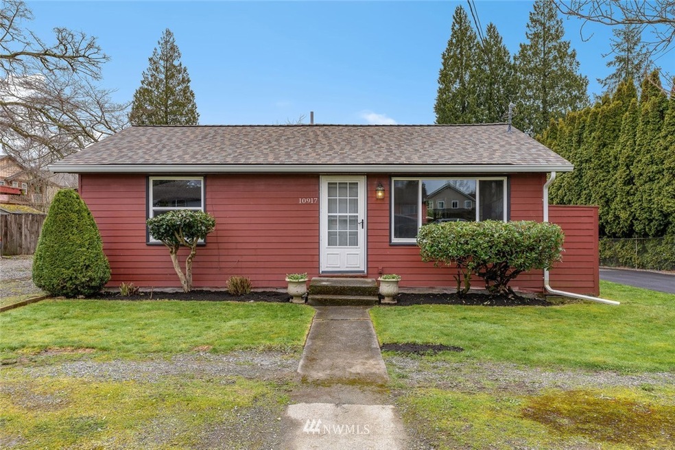 10917 6th Ave W, Everett, WA 98204 - photo 1