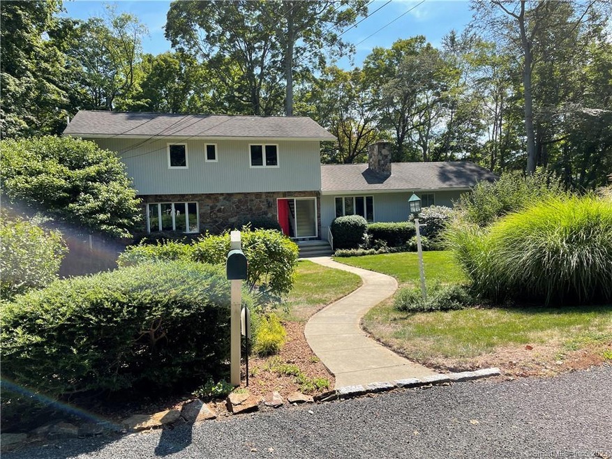 4 Ground Pine Ln, Easton, CT 06612 - photo 1