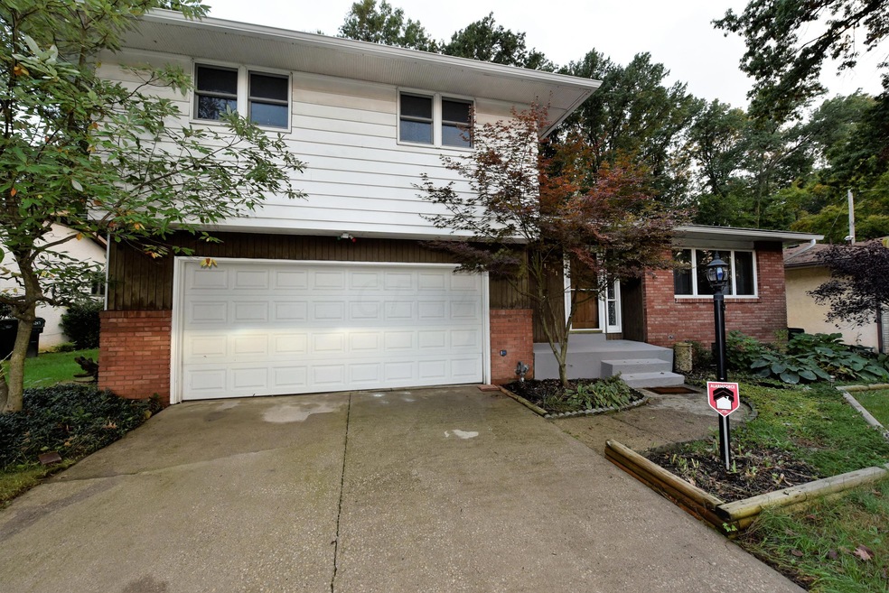 1241 Vinewood Dr, Columbus, OH 43229 - photo 1