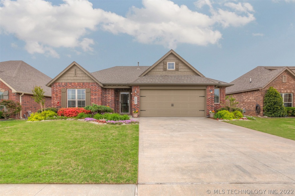 2809 W Mobile Place, Broken Arrow, OK 74011 - photo 1