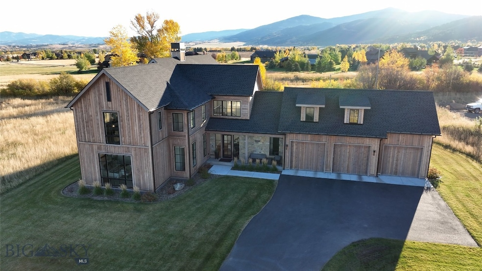 529 Clancy Way | Summer exterior