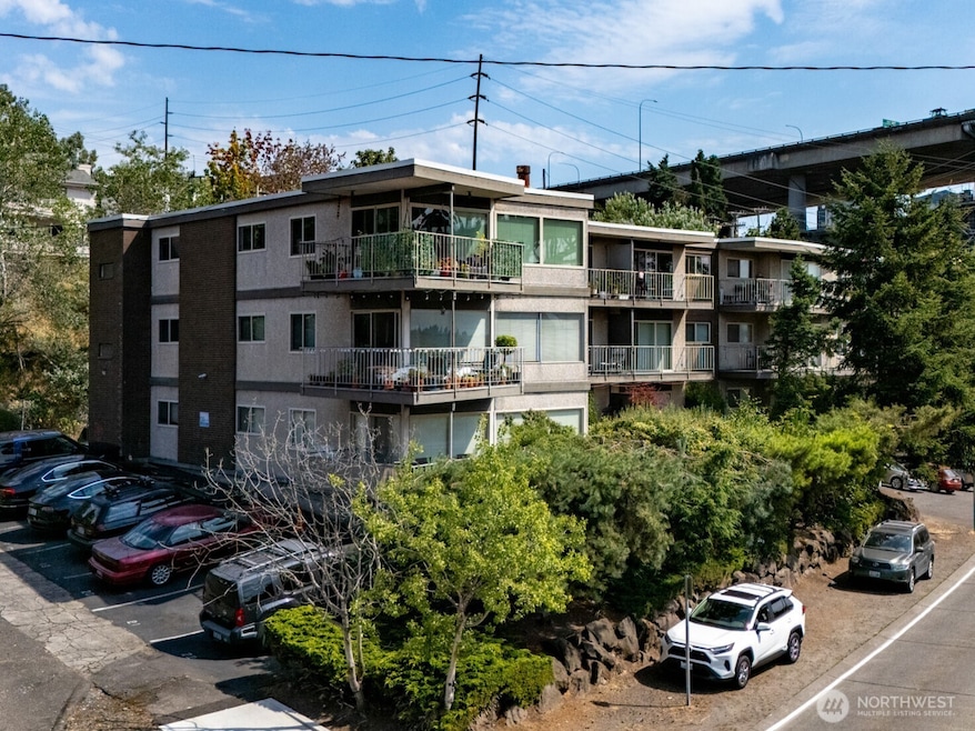 401 NE 40th St, Seattle, WA 98105 - photo 1