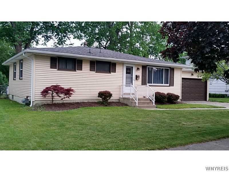 747 Castlebar Dr, North Tonawanda, NY 14120 - photo 1