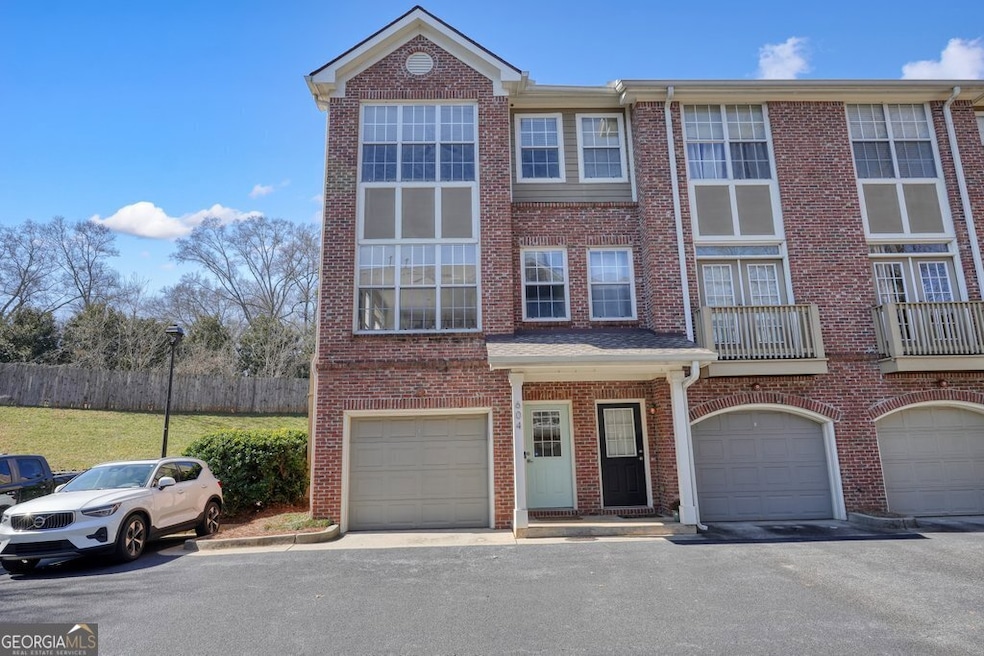 Sold $330,000 • Co-Listing Agent