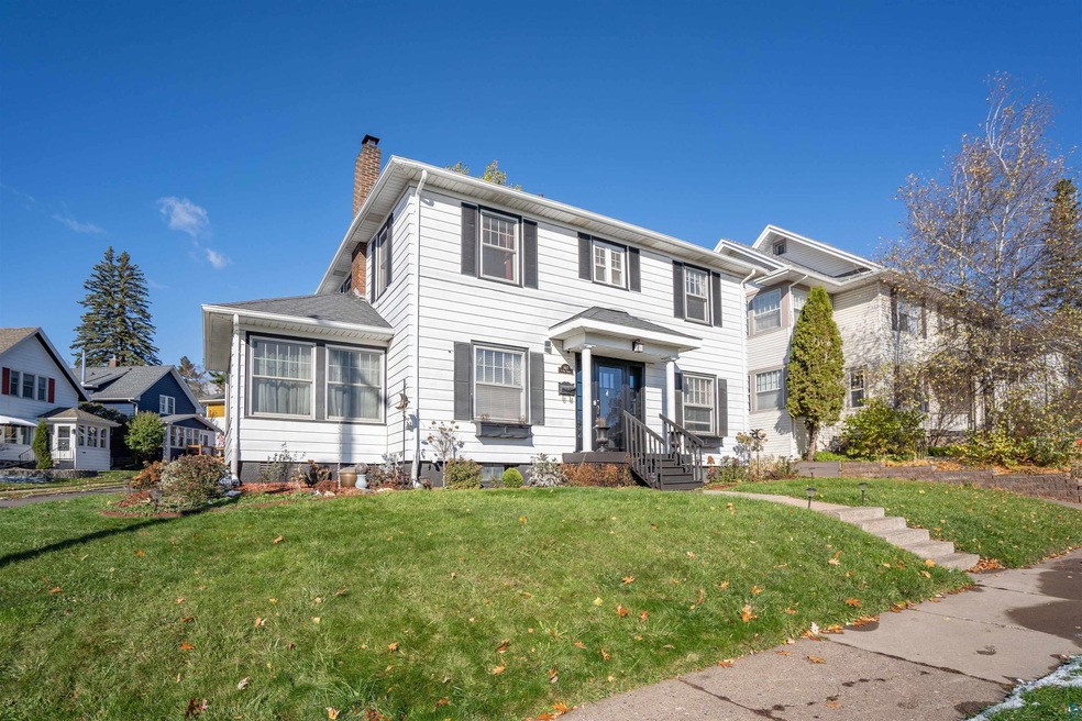 1617 E 8th St, Duluth, MN 55812 - photo 1