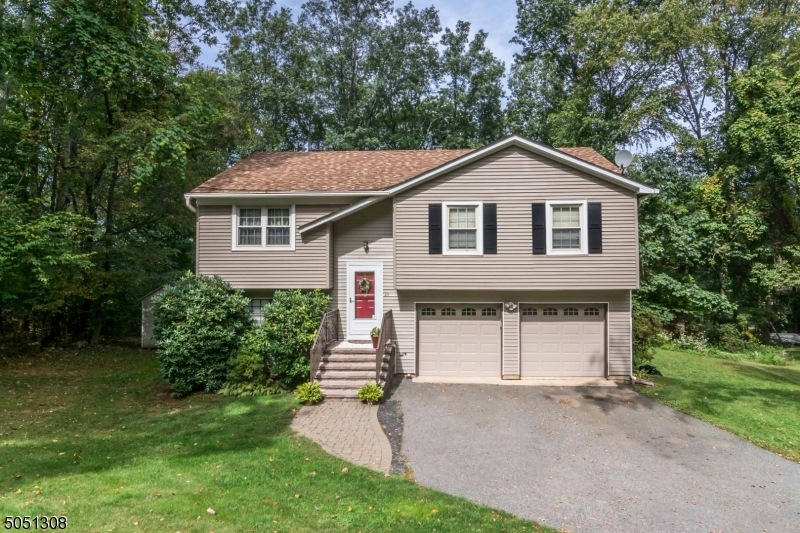 28 Camelot Dr, Budd Lake, NJ 07828 - photo 1