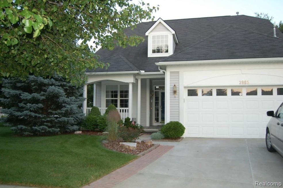 3965 Streamwood Ct unit 212, Auburn Hills, MI 48326 - photo 1