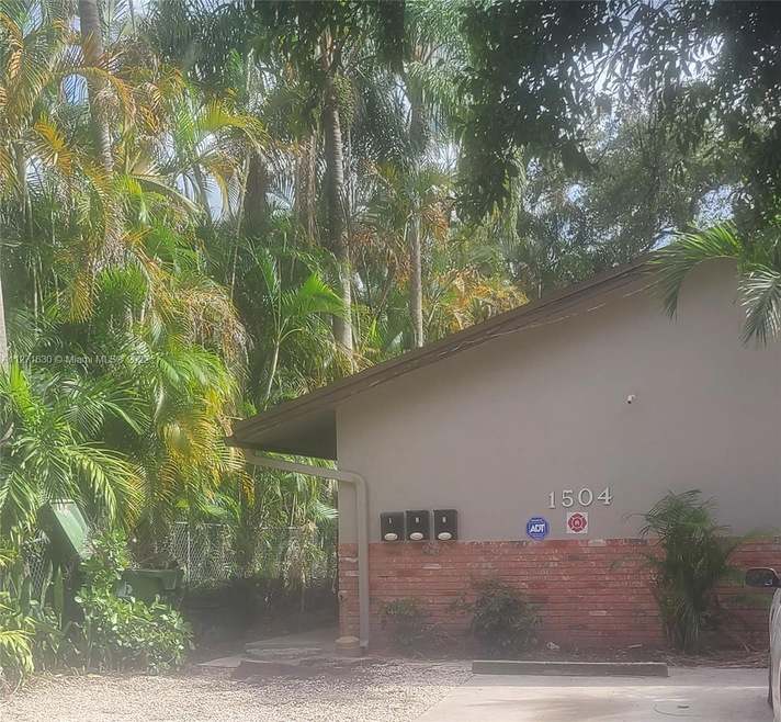 1504 SW 1st St unit 3, Fort Lauderdale, FL 33315 - photo 1