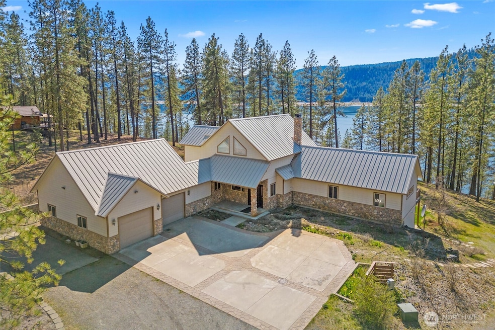 For Sale $899,000