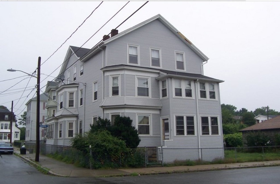 4 Judson St unit 1, Fall River, MA 02721 - photo 1