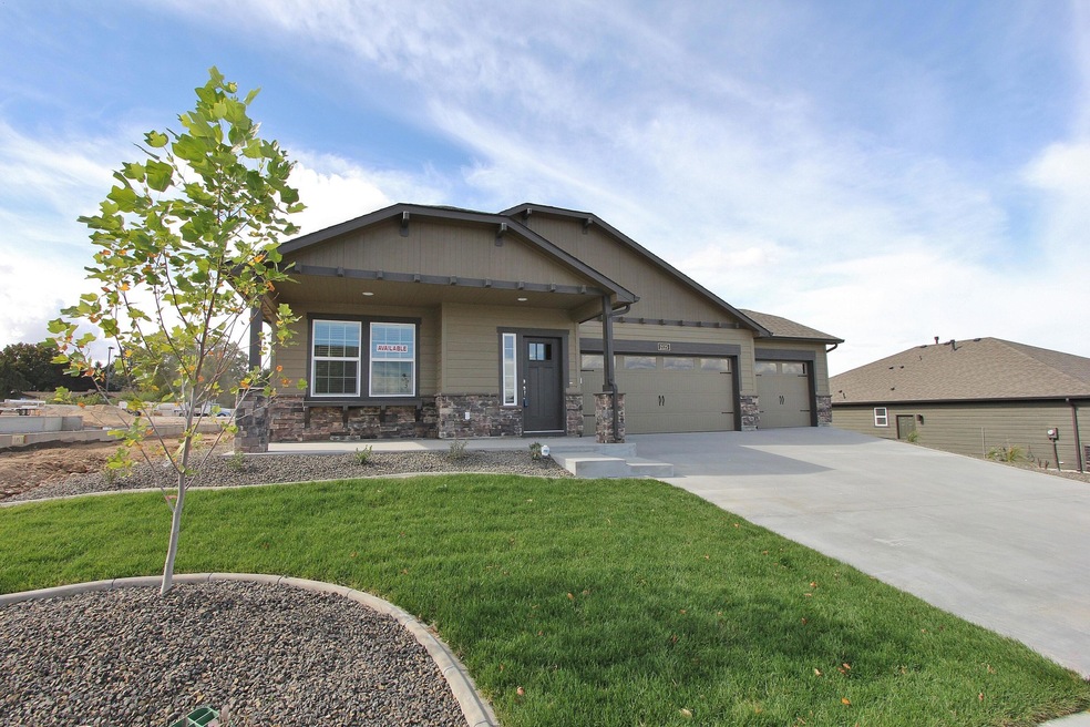 2301 NW Upas Ave unit 116, Redmond, OR 97756 - photo 1