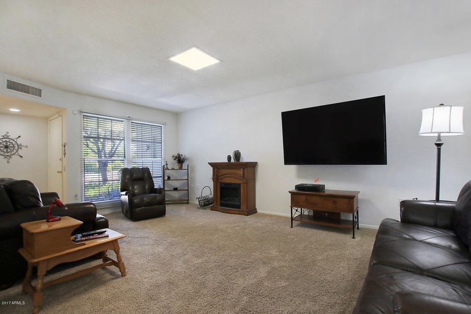 10751 W Thunderbird Blvd Sun-large-009-6