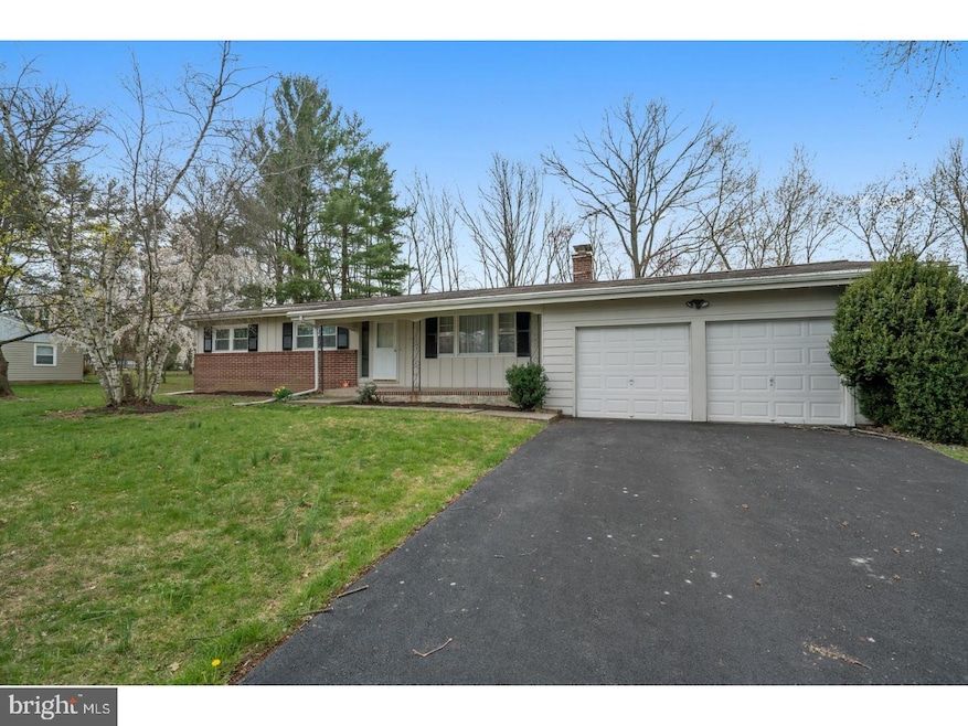 8 Mele Ave, Colmar, PA 18915 - photo 1
