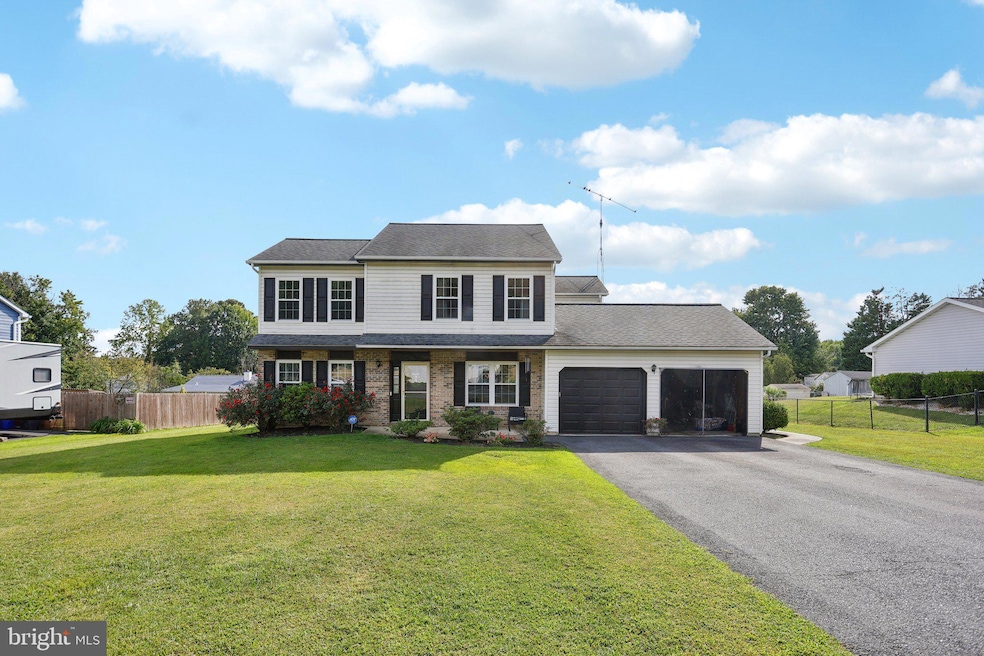 504 Llangollen Blvd, New Castle, DE 19720 - photo 1