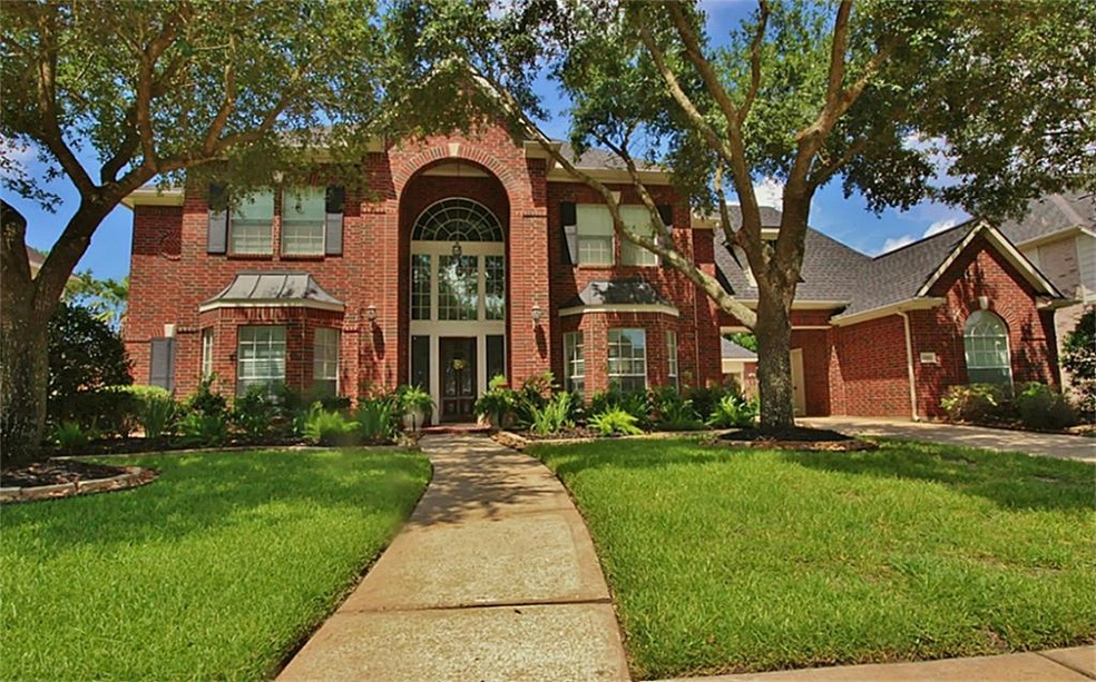 Welcome to beautiful 13911 Greenwood Manor Dr. 4149 sqft with a covered drive way area and courtyard area. Near the tennis courts and fitness center plus running trails!! Priced to sell fast!! All new professional landscaping!!